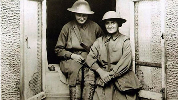 women nurses world war one